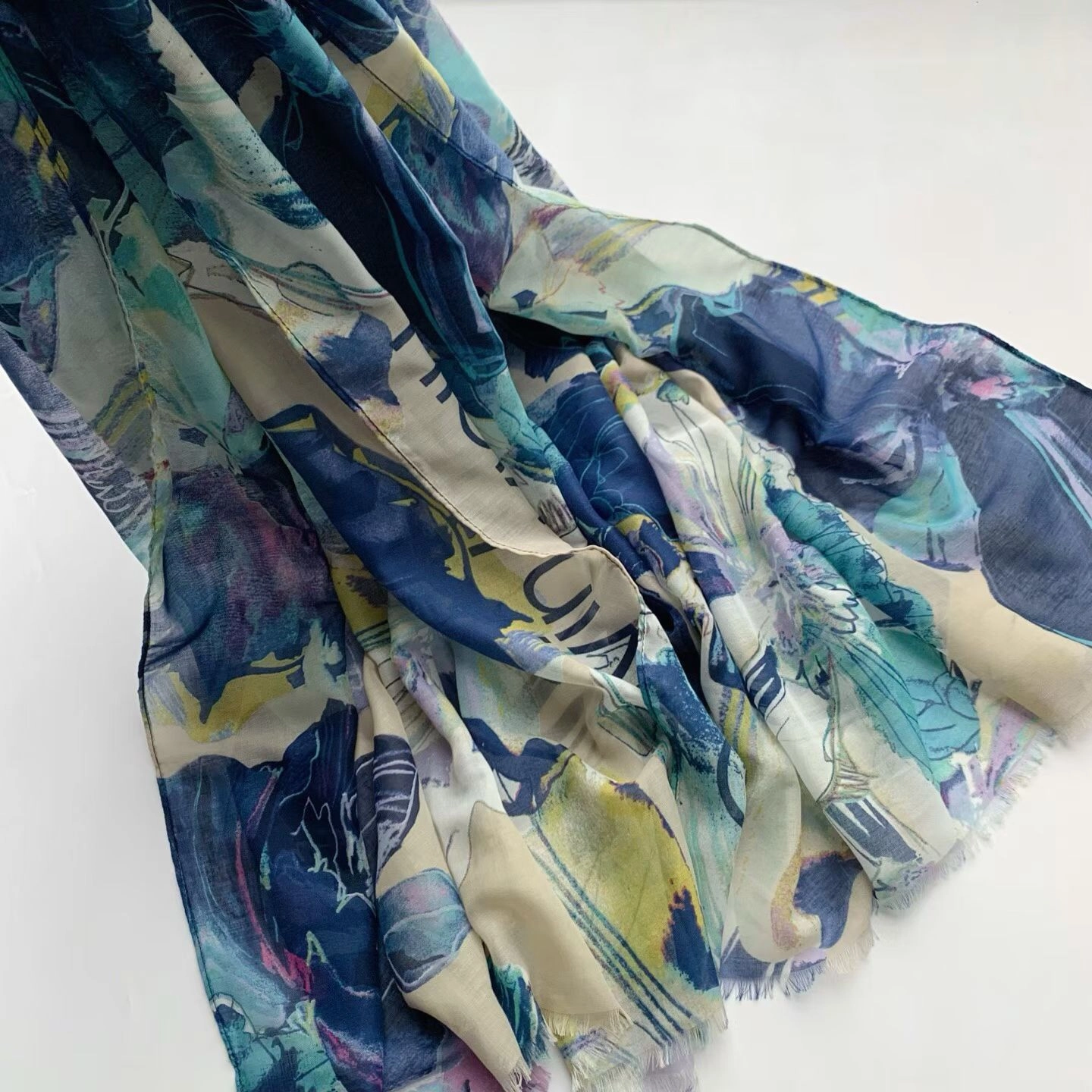 a2f01890-63b6-45cf-9729-e7cb6df48125-194-outlet90-com