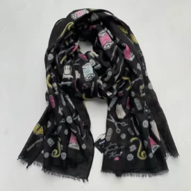 كارل لاجرفيلد وشاح/ سكارف