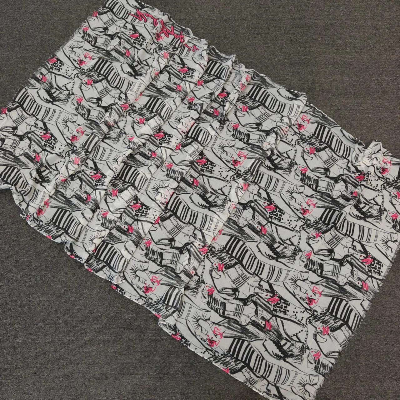 81609983-1c1c-486b-8fdc-5351b94ce8fd-126-outlet90-com