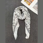 كارل لاجرفيلد وشاح/ سكارف