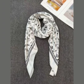 كارل لاجرفيلد وشاح/ سكارف