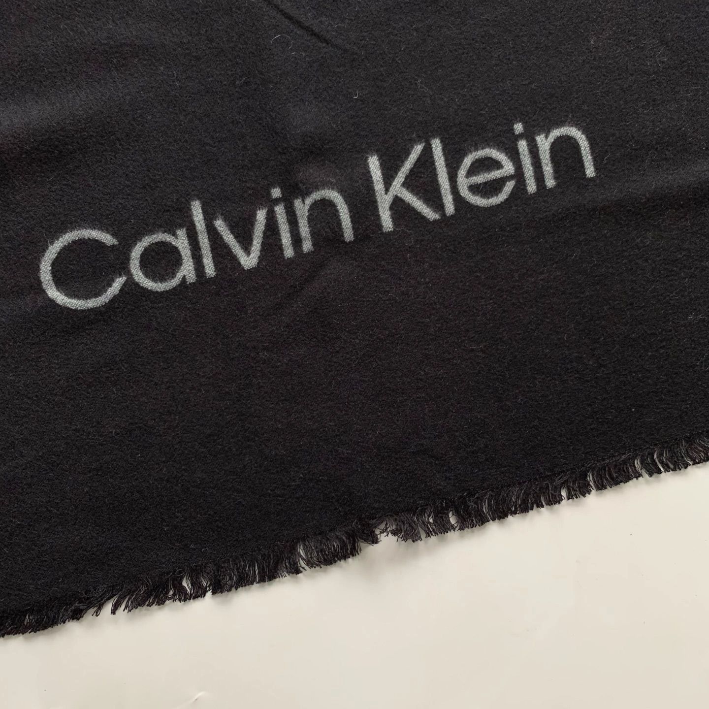 c5ad6525-3c48-4be2-9030-2adfac4132d4-1-outlet90-com