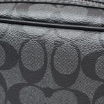 coach-small-travel-kit-in-signature-canvas-charcoal-black-2515-qbmi5-front-2_1800x1800-6-outlet90-com