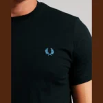 fred_perry_rear_powder_laurel_t_shirt_night_green_1-870×1110-4-outlet90-com