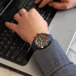 1514142-hugo-boss-watch-5bar-50-meters-men-blue-dial-rubber-strap-quartz-battery-analog-three-hand-runner