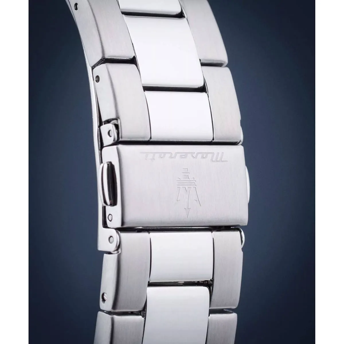 r8823100002-maserati-watch-men-automatic-black-dial-metal-stainless-steel-silver-strap-analog-three-hand-competizione_11