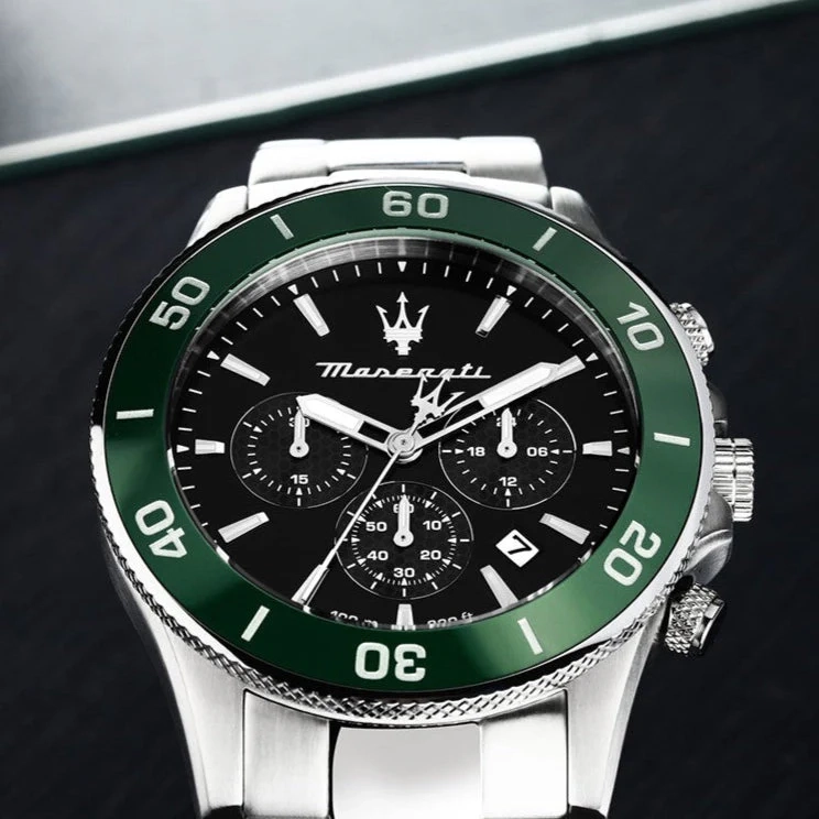 maserati-watch-competizione-chronograph-silver-43mm-black-with-green-bezel_594aa74c-b11f-4a7e-afd2-15314f36bcac_1024x1024-1-outlet90-com