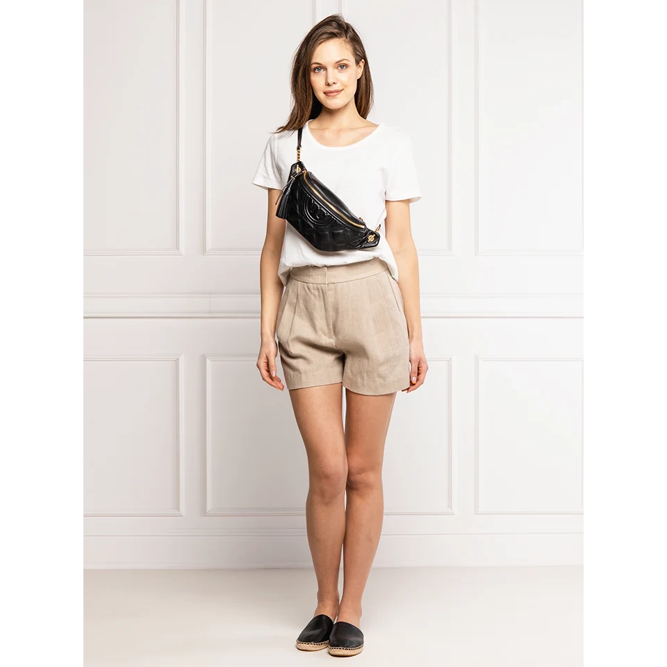 tory-burch-64313-fleming-soft-belt-bag-black-balilene-onmodel1_1000x-1-outlet90-com